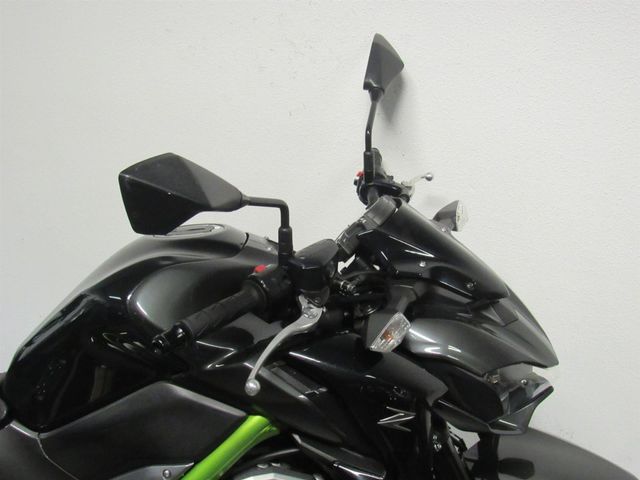kawasaki - z900