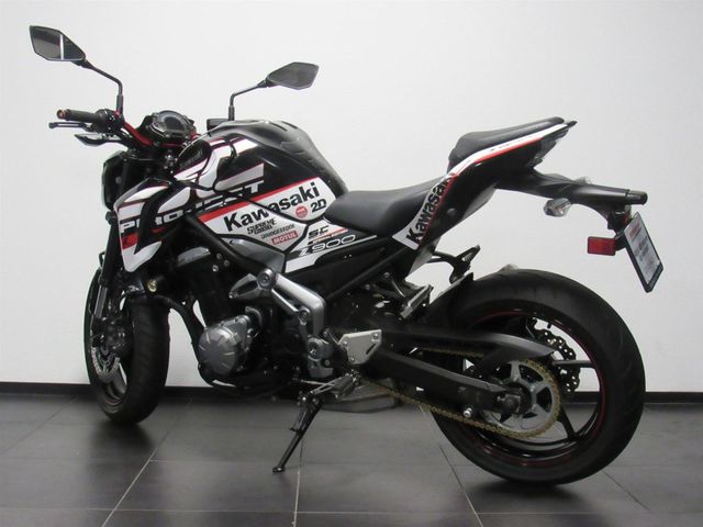 kawasaki - z900