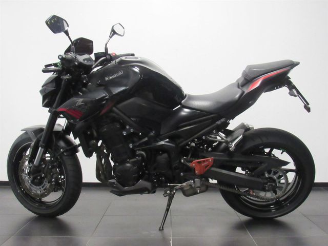 kawasaki - z900