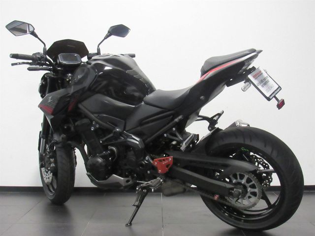 kawasaki - z900