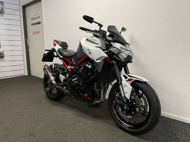 kawasaki - z900