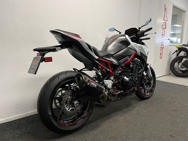 kawasaki - z900