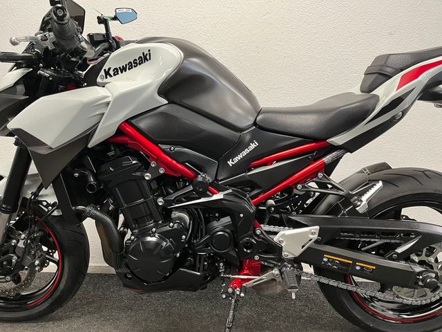 kawasaki - z900