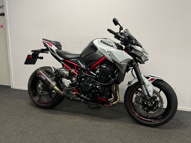 kawasaki - z900
