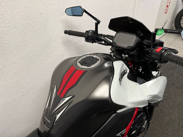 kawasaki - z900