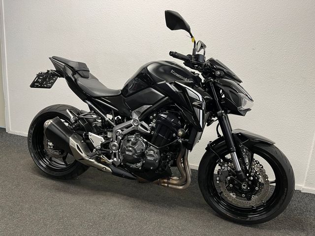 kawasaki - z900