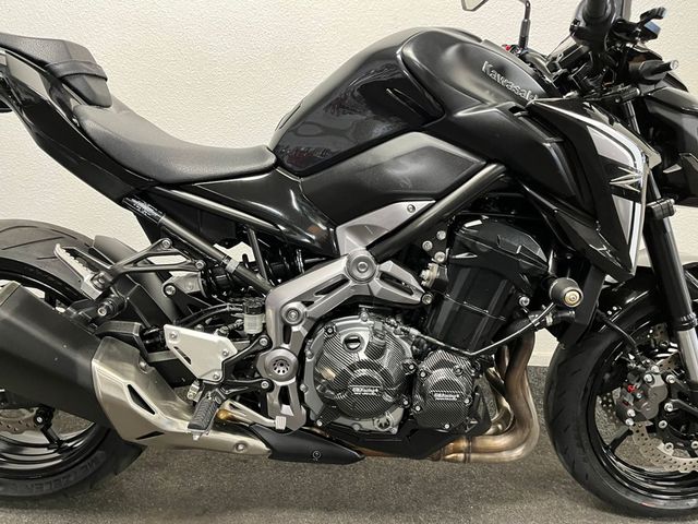 kawasaki - z900
