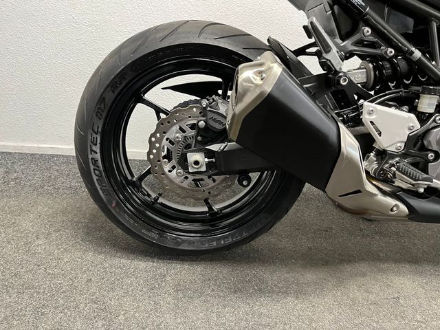 kawasaki - z900
