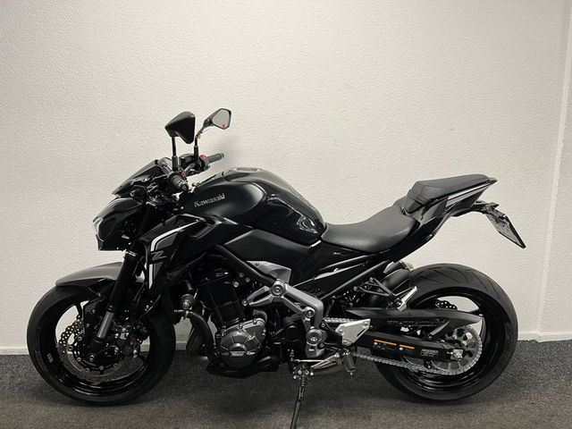 kawasaki - z900