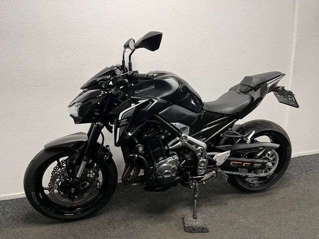 kawasaki - z900