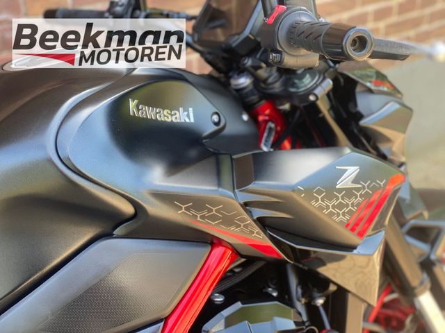 kawasaki - z900