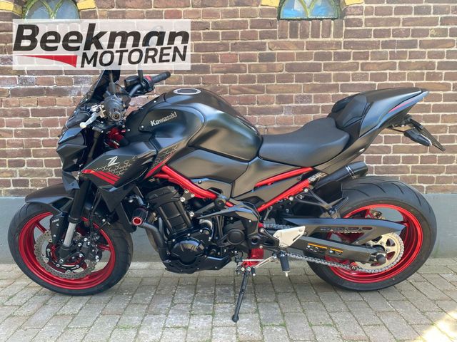 kawasaki - z900