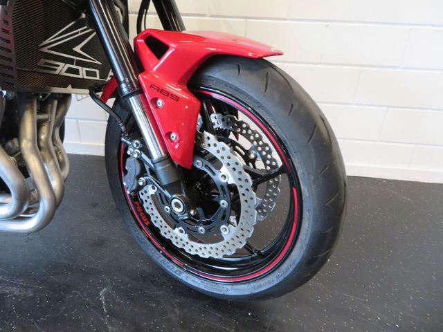 kawasaki - z900