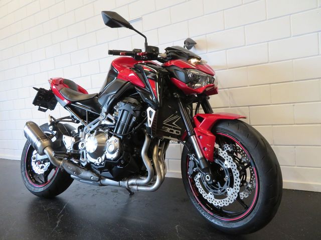 kawasaki - z900