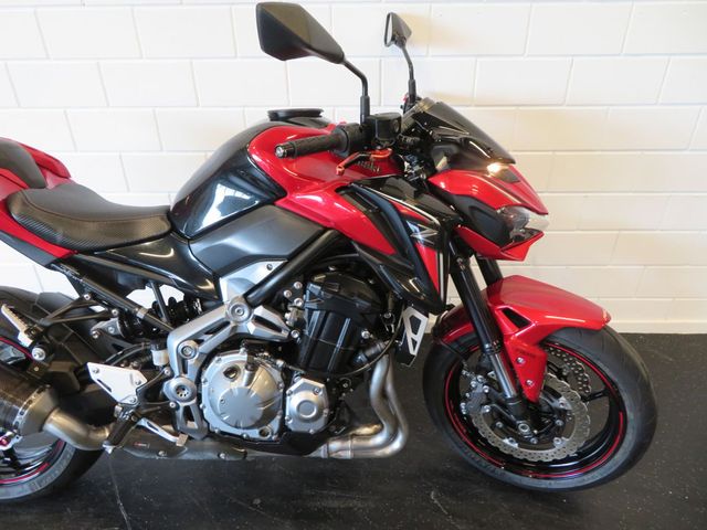 kawasaki - z900