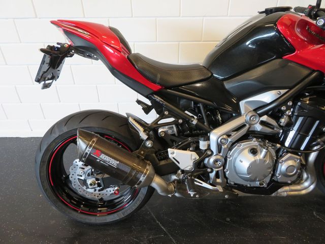 kawasaki - z900