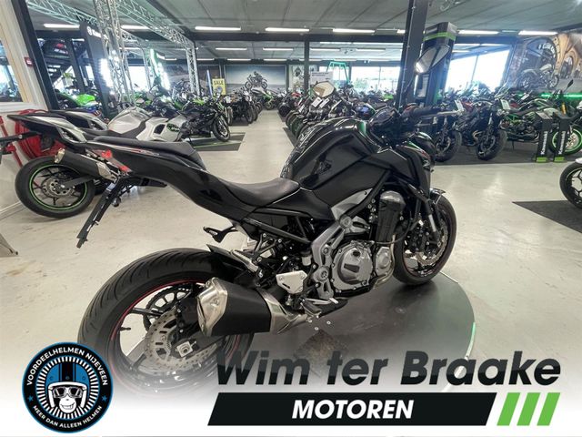 kawasaki - z900