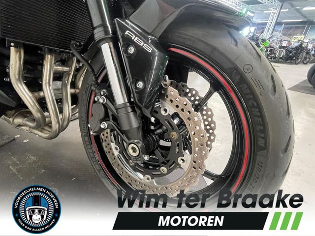 kawasaki - z900