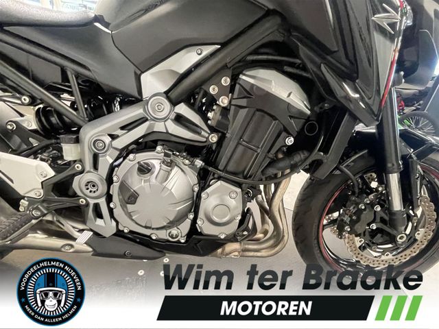 kawasaki - z900