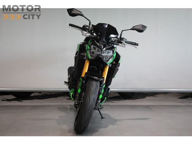 kawasaki - z900