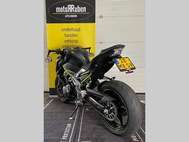 kawasaki - z900