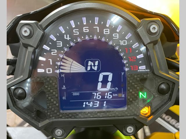 kawasaki - z900