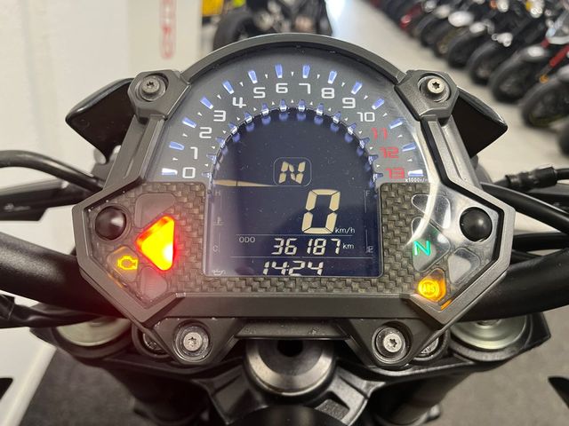 kawasaki - z900