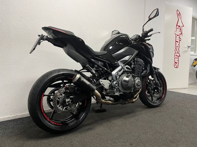 kawasaki - z900