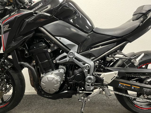kawasaki - z900