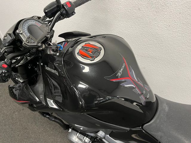 kawasaki - z900