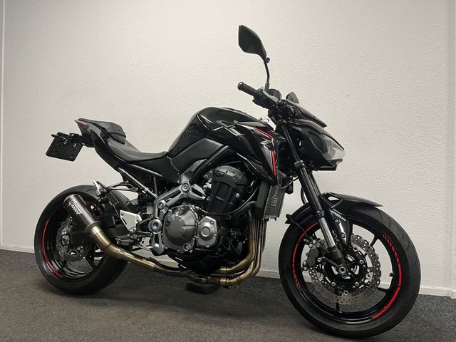 kawasaki - z900