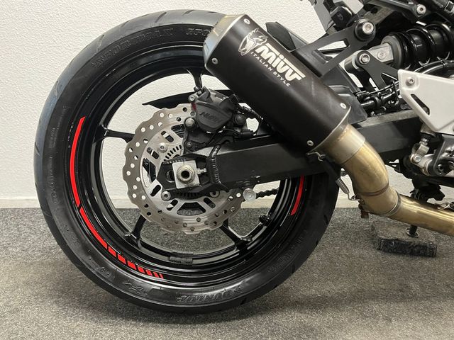 kawasaki - z900