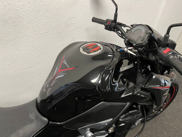 kawasaki - z900