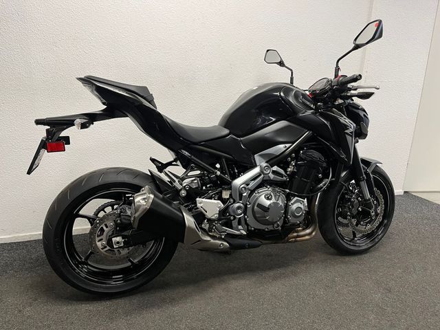 kawasaki - z900