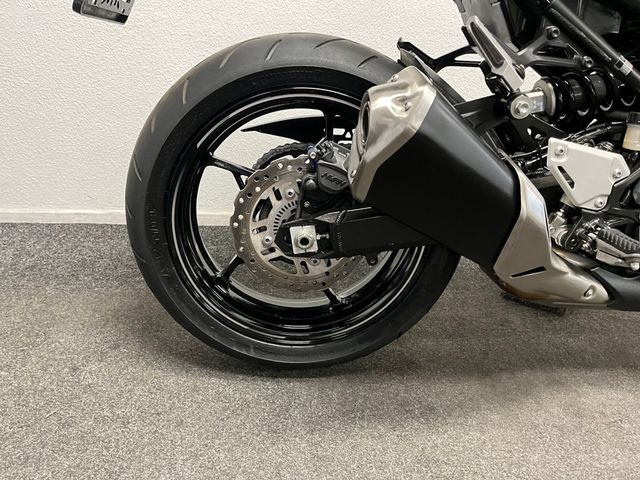 kawasaki - z900