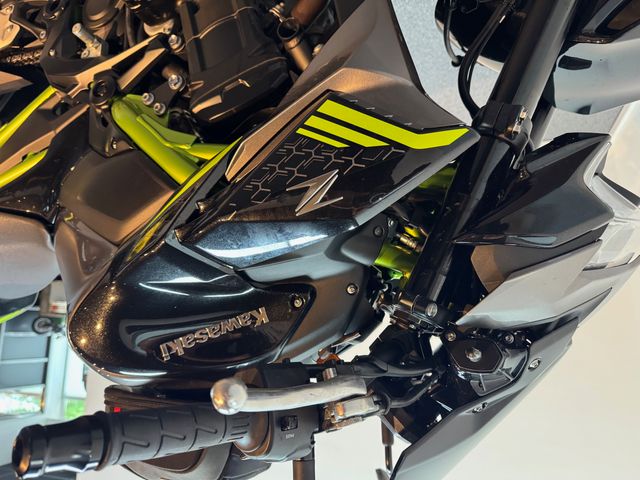 kawasaki - z900