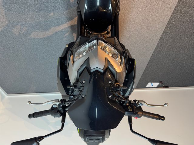 kawasaki - z900