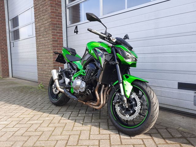 kawasaki - z900