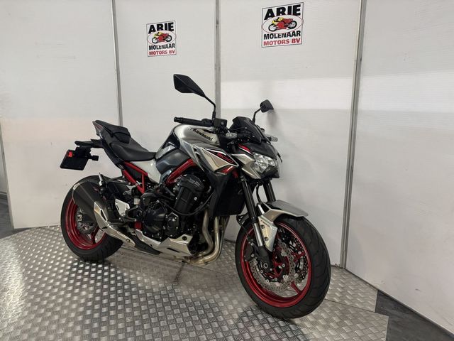 kawasaki - z900