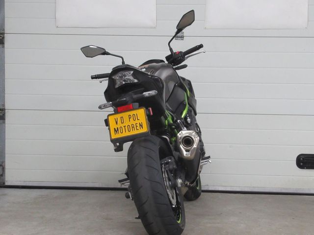 kawasaki - z900