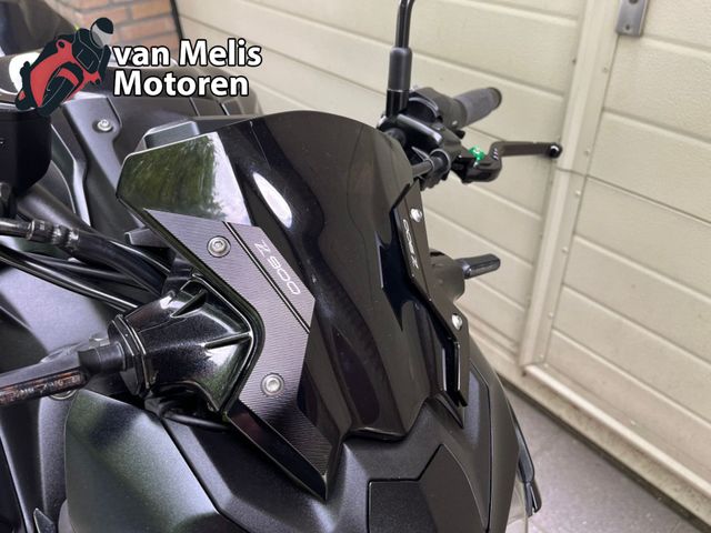 kawasaki - z900
