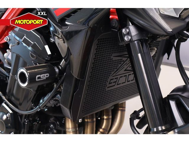 kawasaki - z900