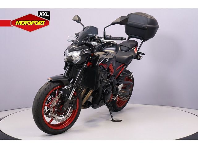 kawasaki - z900