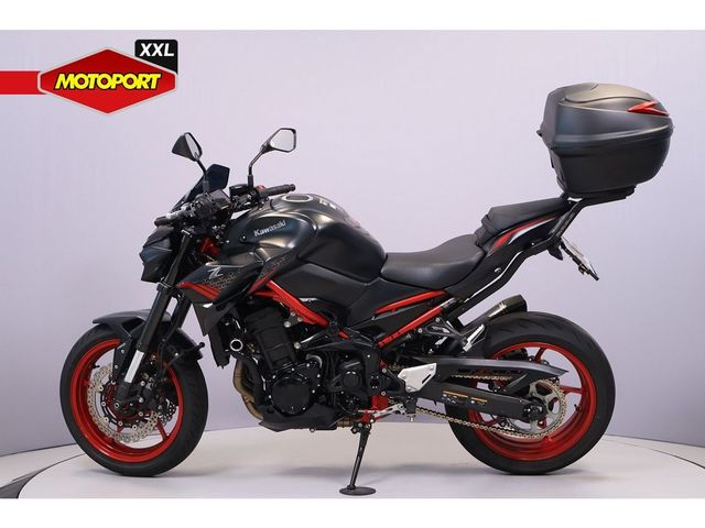 kawasaki - z900