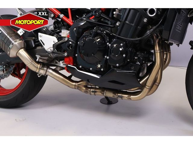 kawasaki - z900
