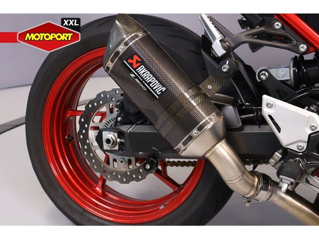 kawasaki - z900