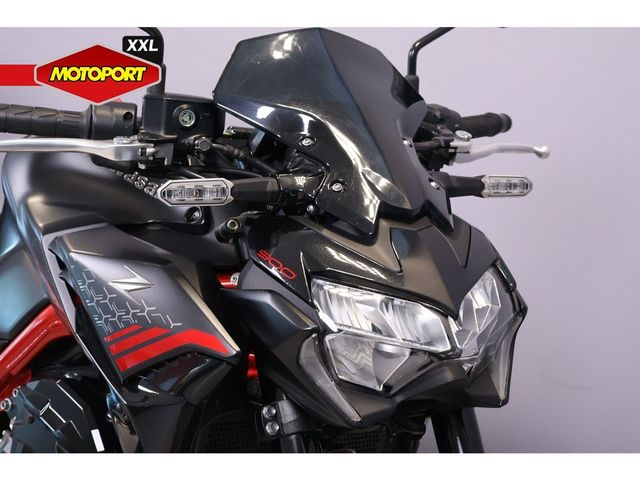 kawasaki - z900