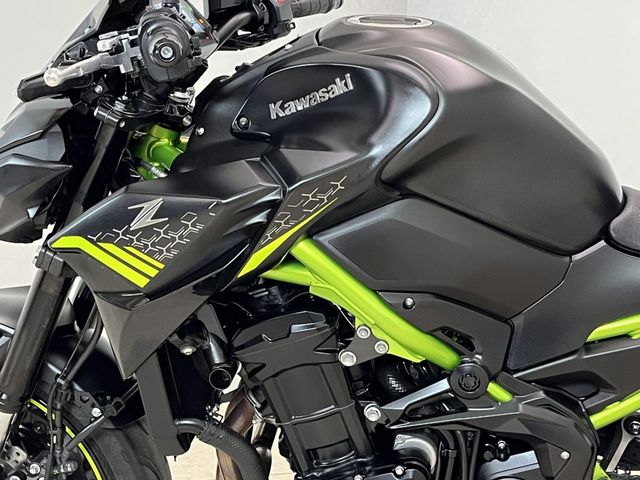 kawasaki - z900