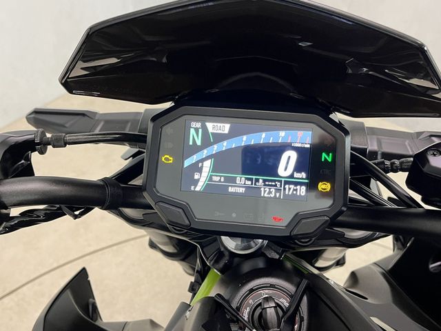 kawasaki - z900