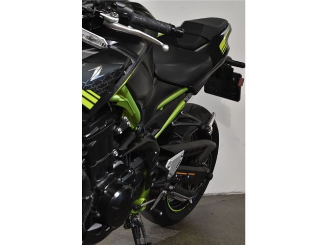 kawasaki - z900